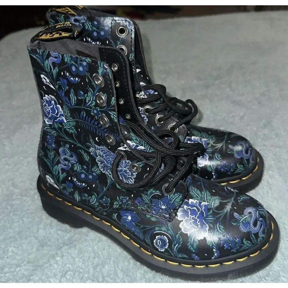 Dr Martens NEW 1460 Women's Boots Size US 5 Pascal Mystic Floral Lace up Black